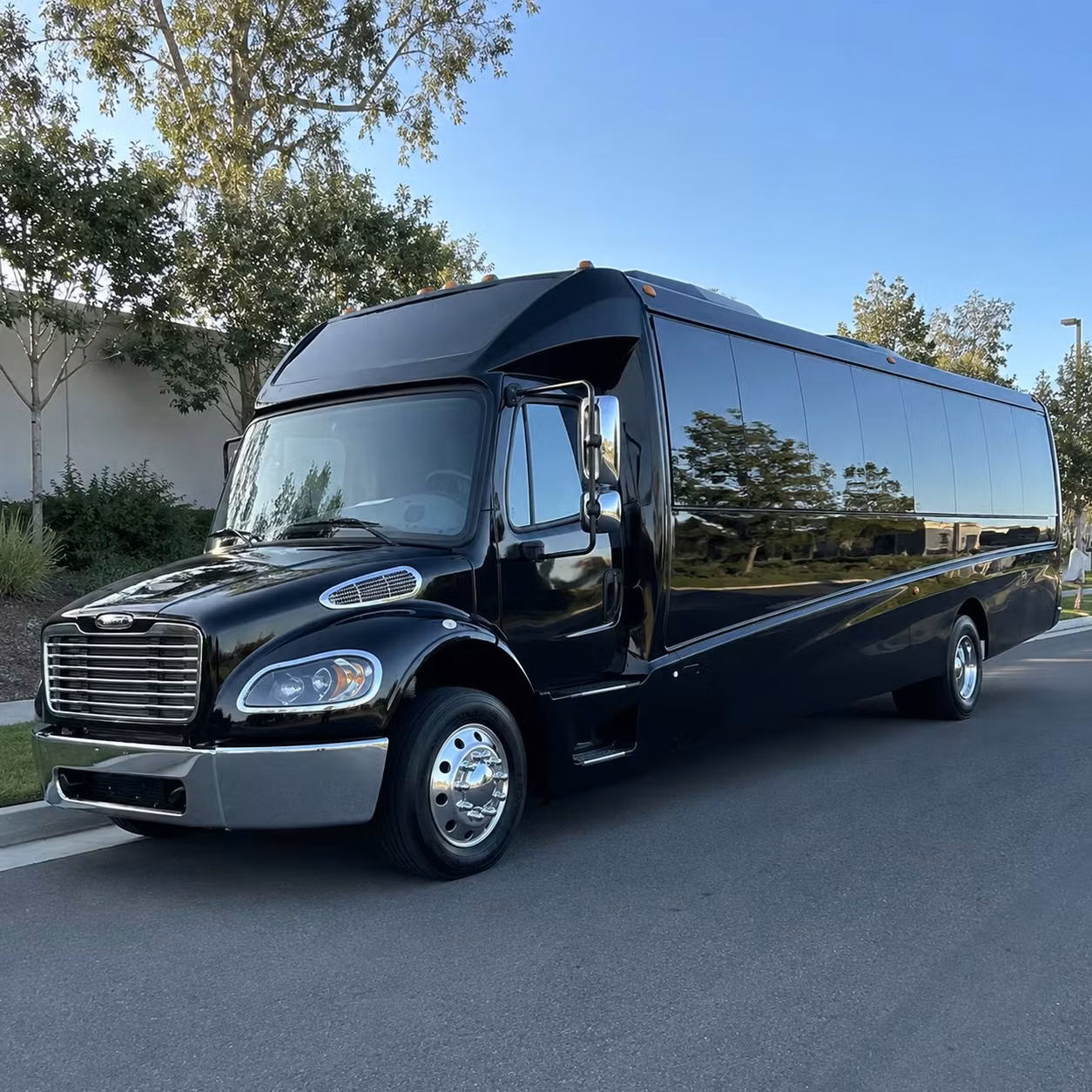 25 passenger minibus